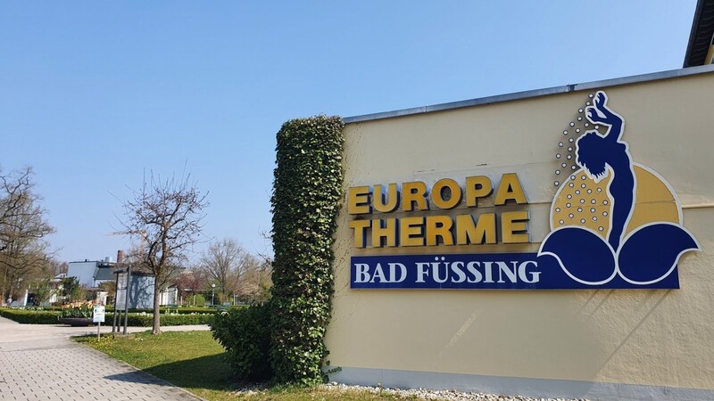 Der Eingang der Europa-Therme in Bad Füssing