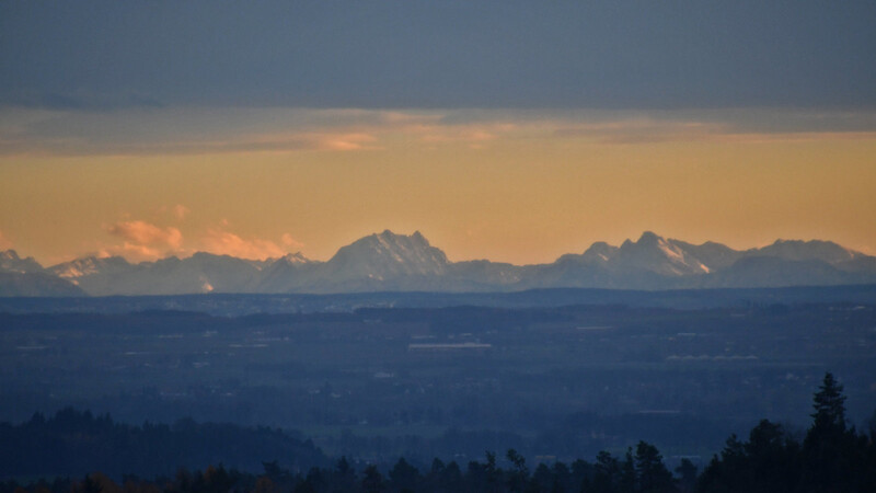 Blick von Eggerszell auf die Berchtesgadener Alpen. Am 1. Dezember herrschte beste Fernsicht.