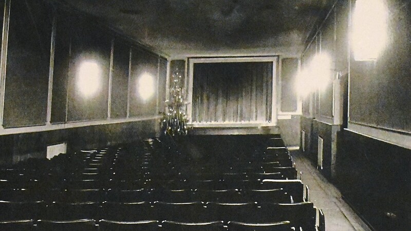 Das erste Kino in Vilsbiburg wurde am Freitag, 13. Januar 1958, eröffnet.