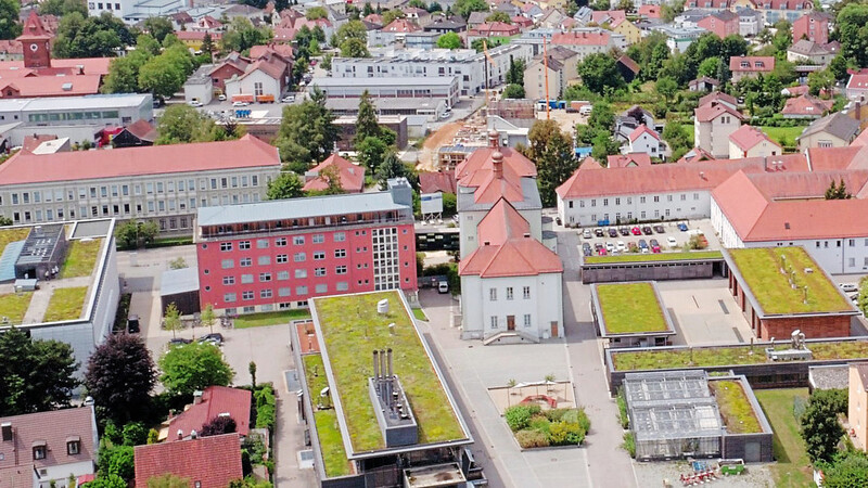 Das Kompetenzzentrum für Nachwachsende Rohstoffe in Straubing mit dem TUM-Campus Straubing.