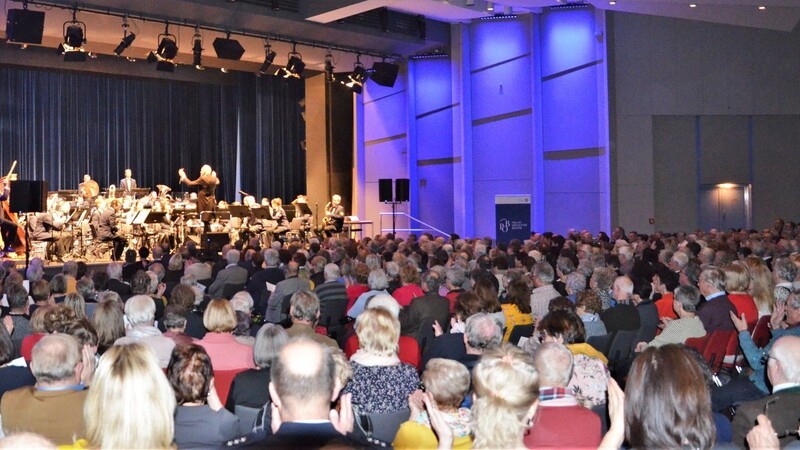 Mit etwa 900 Besuchern war das Neujahrskonzert des Polizeiorchesters so gut besucht wie noch nie.