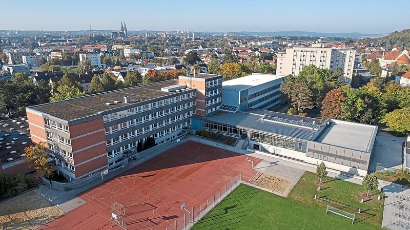 Mit derzeit 1.080 Schülern ist das Werner-von-Siemens-Gymnasium das größte Gymnasium in der Stadt Regensburg.