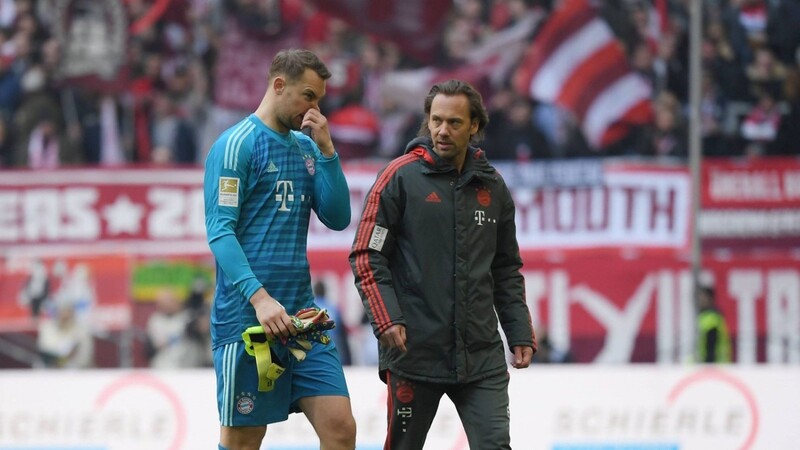 Manuel Neuer verletzte sich im Spiel gegen Düsseldorf an der Wade.