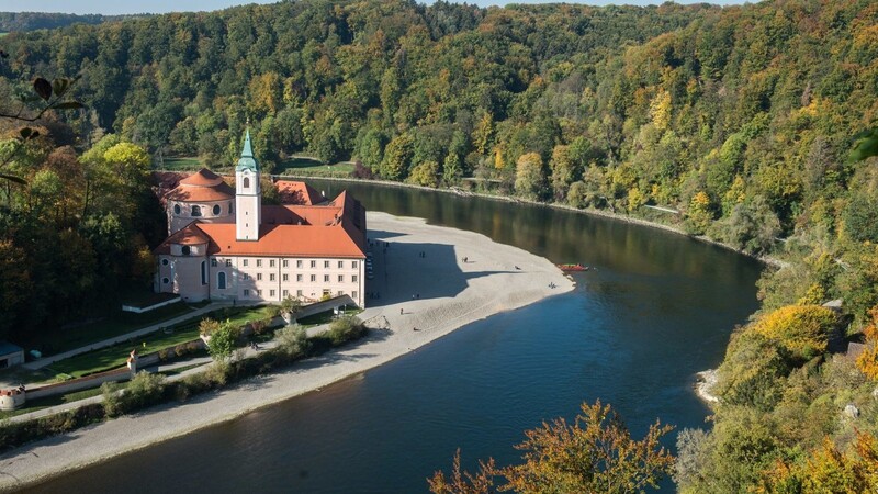Das Kloster Weltenburg bei Kelheim: Auf dem Donau-Radweg kommen Radler hier vorbei.