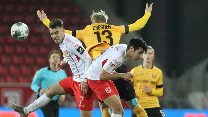 Der SSV Jahn Regensburg hat sein Heimspiel gegen Dynamo Dresden unnötig verloren.