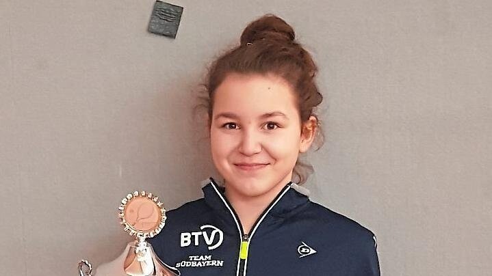 Kristina Wagatha vom TC Zeholfing-Frammering wurde niederbayerische Hallen-Tennis-Meisterin U 12.