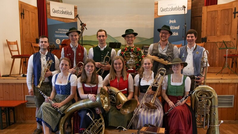 Die Musiker von "Quetschnblech" bringen am 18. Januar Volksmusik in zeitgemäßer Form auf die Bühne.