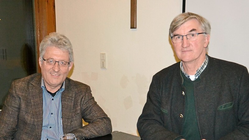 Die Bürgermeister Anton Geier (links) und Michael Hobmaier stellen als Vorsitzende ihrer Verbände die Berechnungen des Zweckverbandes Hallertau für den neuen Wasserpreis infrage.