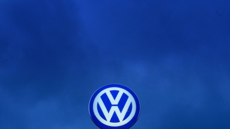 Dunkle Aussichten für Volkswagen: Mit einem Software-Update allein lässt das Abgas-Problem nicht lösen.