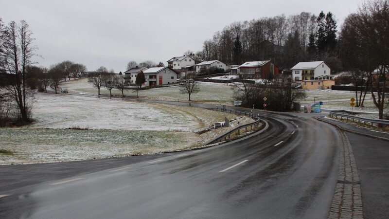 Die Sanierung der Staatsstraße 2154 wird im Frühjahr fortgesetzt, und zwar von der Abzweigung Eglsee/Biberbach bis zur Ortseinfahrt Treffelstein.