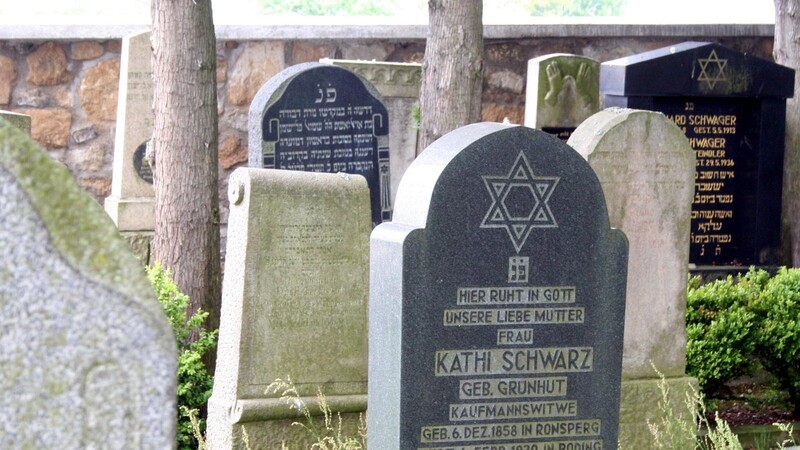 Er war die erste Einrichtung der jüdischen Gemeinde in Cham und zeugt noch heute vom Leben einst: der jüdische Friedhof in Windischbergerdorf.