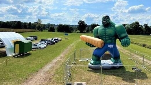 Im Landkreis Passau gestohlen: eine acht Meter hohe Figur des "Hulk".