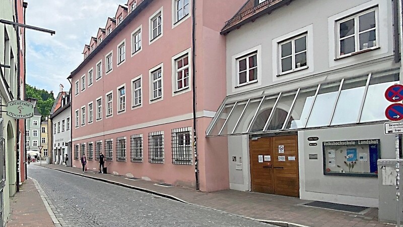 Ab Montag ist die Tür der Volkshochschule Landshut an der Ländgasse wieder geöffnet.