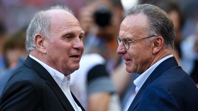Auf einer Pressekonferenz teilten die Bayern-Bosse Uli Hoeneß und Karl-Heinz Rummenigge zu einem Rundumschlag aus.