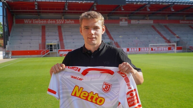 Lasse Günther läuft künftig für Regensburg auf. Der 19-Jährige kommt für ein Jahr per Leihe vom FC Augsburg in die Oberpfalz.