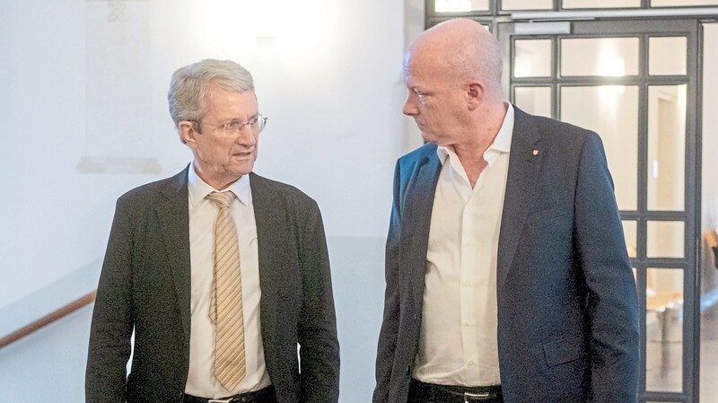Ex-Oberbürgermeister Joachim Wolbergs (r.) und Bauträger Volker Tretzel standen in Regensburg gemeinsam vor Gericht. In München wurden ihre Verfahren getrennt.