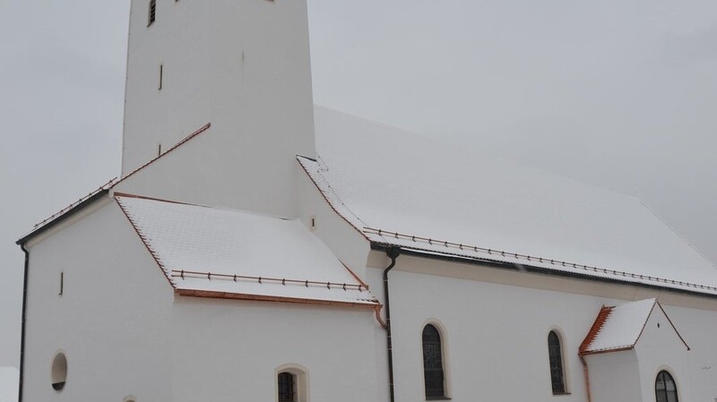Die Außenansicht der renovierten Kirche.