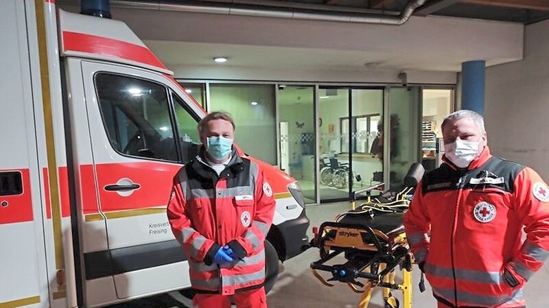Als Notfallsanitäter und Einsatzleiter Rettungsdienst steht Bürgermeister Gerhard Betz (links) weiterhin bei einer Großschadenslage ehrenamtlich zur Verfügung.