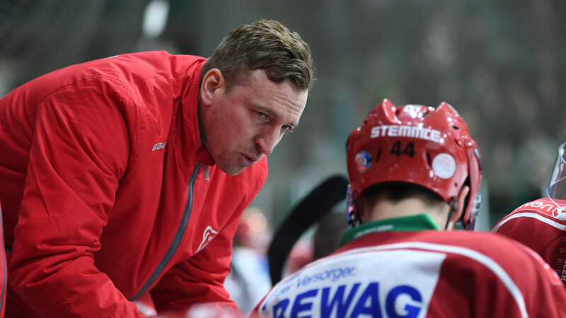 Die Eisbären Regensburg um Trainer Max Kaltenhauser befinden sich in der Vorbereitung auf die neue Saison.