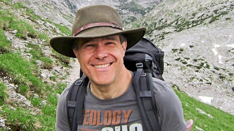 Prof. Dr. Oliver Rauhut arbeitet bei der Bayerischen Staatssammlung für Paläontologie und Geologie.