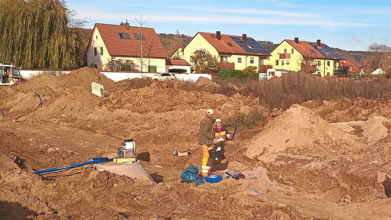 Die Erschließungsmaßnahmen für das Baugebiet "Tegernheim Süd-West" haben begonnen.