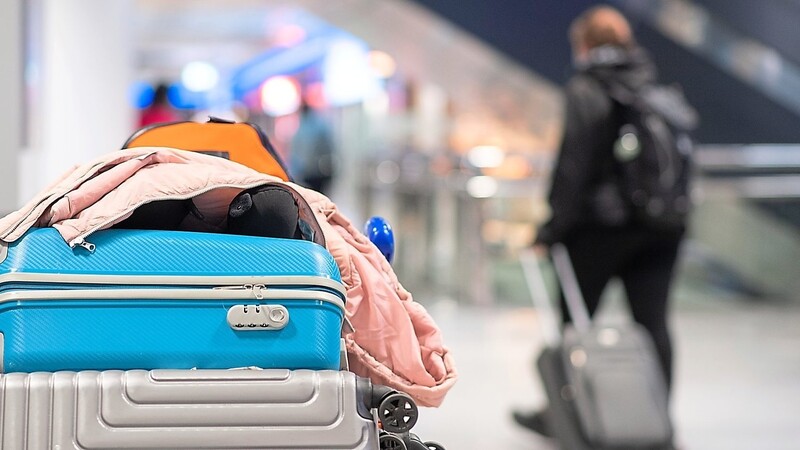 Beim Kofferpacken und Verreisen sind viele Landshuter momentan noch zögerlich.