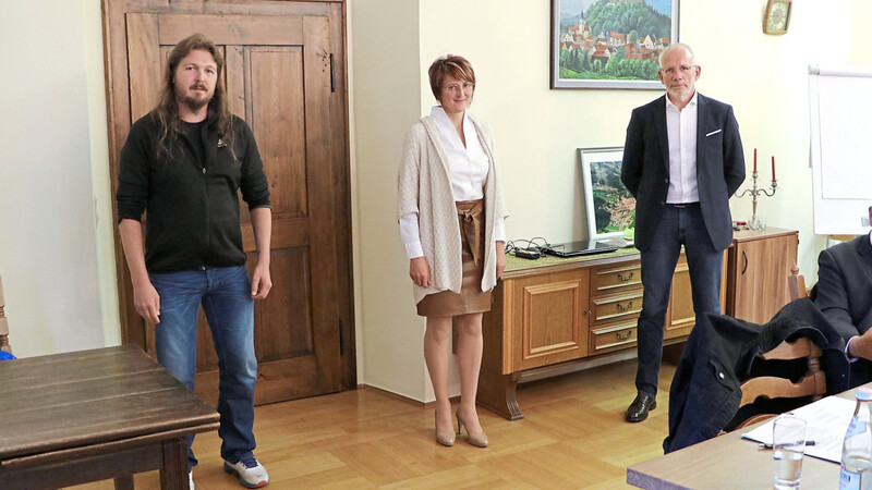 Von links: Armin Pommersberger, Christina Wegmann und Joachim Eberl sind als stellvertretende Bürgermeister nun ebenfalls zu Standesbeamten bestimmt.