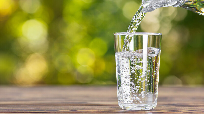 Stiftung Warentest hat verschiedene Mineralwasser-Anbieter unter die Lupe genommen.
