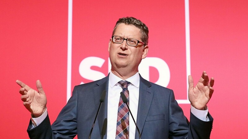 Der kommissarische SPD-Chef Thorsten Schäfer-Gümbel erklärt die Eckpunkte.