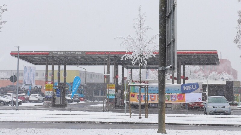 Ermittlungserfolg für die Regensburger Polizei: Nach dem Überfall auf eine Tankstelle an Neujahr haben die Beamten mittlerweile einen Tatverdächtigen festgenommen.