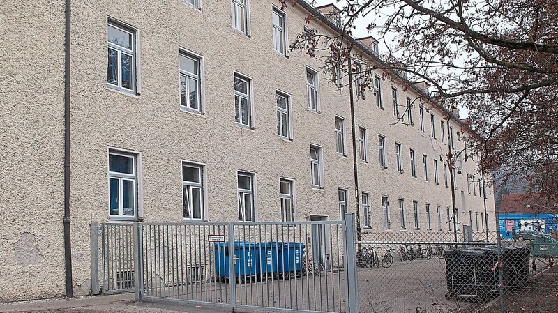 Die vierköpfige Familie war bis zu ihrer Abschiebung nach Aserbaidschan in der Flüchtlingsunterkunft in der Niedermayerstraße untergebracht.