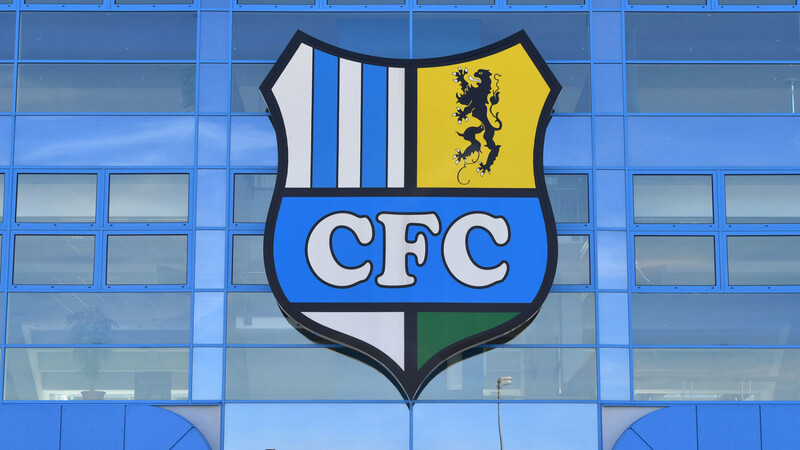 Der Chemnitzer FC steigt in das Mannschaftstraining ein.