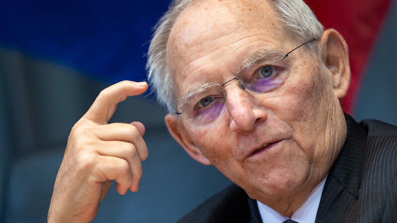 Von Wolfgang Schäuble ist gerade das Buch "Grenzerfahrungen. Wie wir an Krisen wachsen" erschienen.