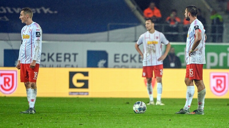 Enttäuschung: Der SSV Jahn verspielte gegen Osnabrück eine zweimalige Zwei-Tore-Führung.