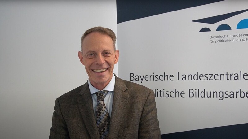 Rupert Grübl, Leiter der Bayerischen Landeszentrale für politische Bildungsarbeit.
