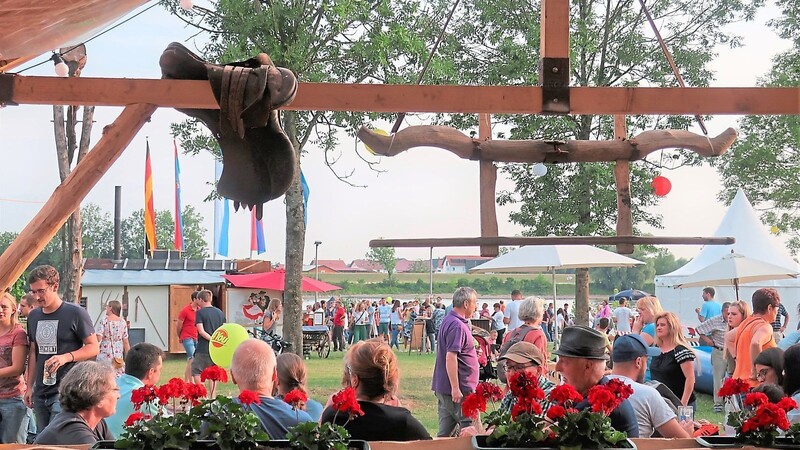 Das Deggendorfer Donaufest hätte vom 14. bis 18. Juli stattfinden sollen. Wegen des aktuellen Pandemiegeschehens hat der Stadtrat in seiner Sitzung am Montag beschlossen, das Fest abzusagen. Das nächste Fest soll erst im Jahr 2023 stattfinden.