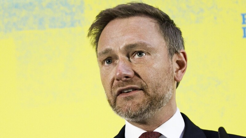 In der FDP schwillt das Murren über die Führung des Parteichefs Christian Lindner deutlich an.