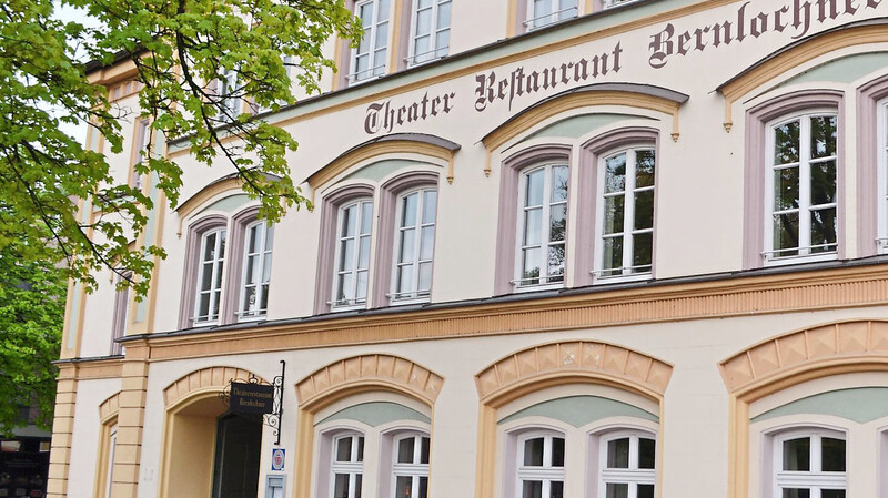 Das "Theater Restaurant Bernlochner" wird von der Stadt erneut zur Pacht ausgeschrieben - erneut für die gehobene Gastronomie.