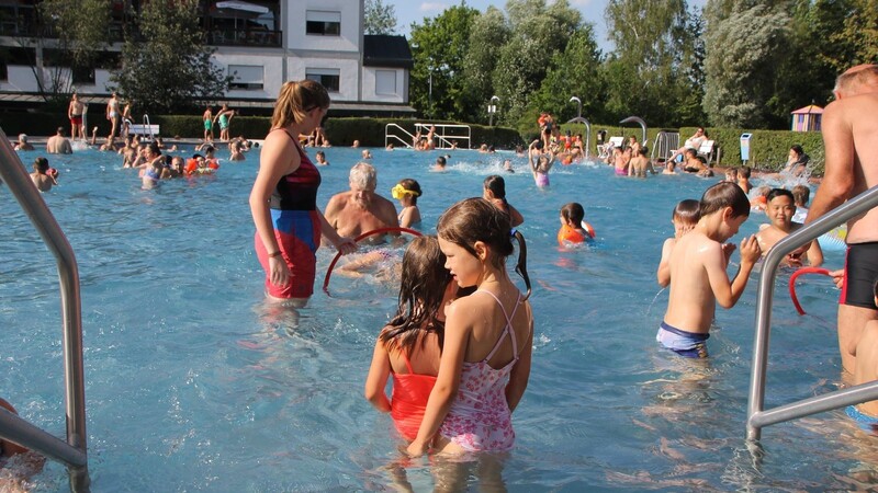 Im Sommer 2019 konnten Kinder im Plattlinger Freibad noch problemlos Schwimmkurse besuchen.