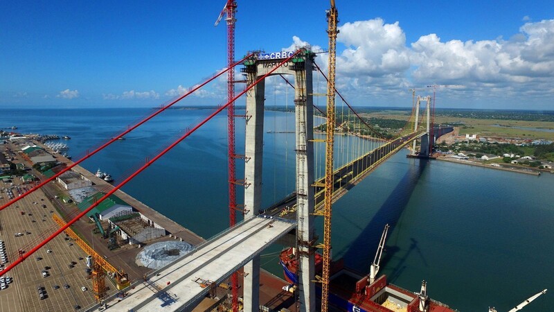 China investiert Milliarden in Häfen, Brücken und Bahnstrecken auf allen Kontinenten.