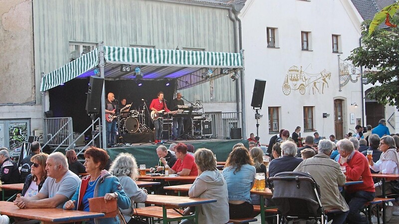2022 fand das letzte Bürgerfest statt (Bild). In diesem Jahr feiert die Stadt das 1. Bad Kötztinger Kurparkfestival.
