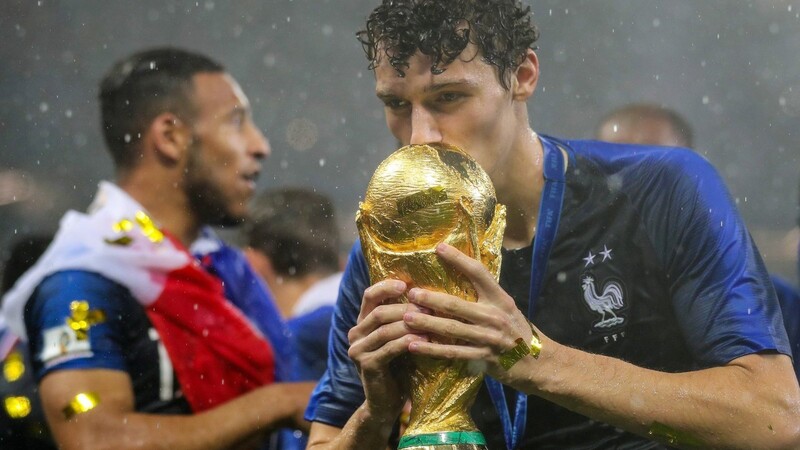 Der Höhepunkt seiner bisherigen Karriere: Benjamin Pavard holt mit Frankreich bei der WM 2018 in Russland den Titel.