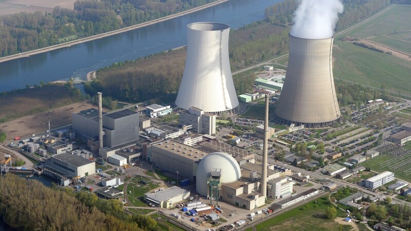 Das Luftbild zeigt das Kernkraftwerk Philippsburg. Nun soll auch der Block 2 vom Netz genommen werden.