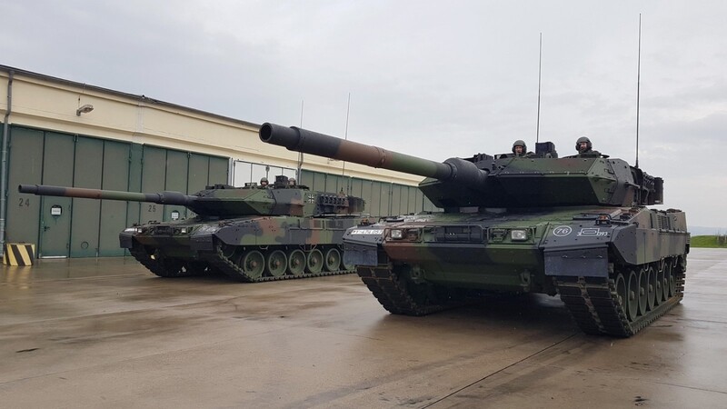 Objekt der Begierde: "Der Druck auf die deutsche Bundesregierung, die Lieferungen von Leopard-2-Panzern [Bild] endlich zuzulassen, wächst auch in Europa", bekräftigt David McAllister (CDU), Vorsitzender des Auswärtigen Ausschusses des EU-Parlaments.