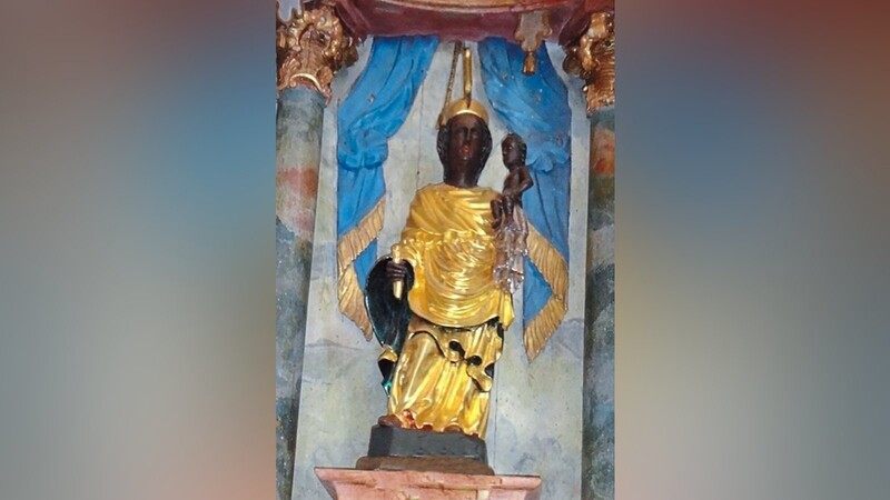 Diese Kopie des Neukirchner Gnadenbildes steht in der Kirche von Loucim. Am 9. November wird das Original für einen Tag an ihren Ursprungsort zurückkehren.