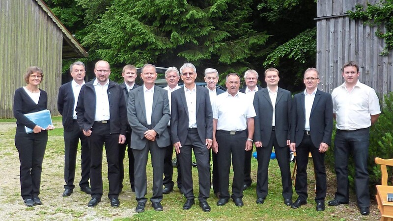 Die Männer aus dem Rimbacher Kirchenchor mit Chorleiterin Julia Häring werden heute zum 20. Mal den Berggottesdienst mitgestalten.