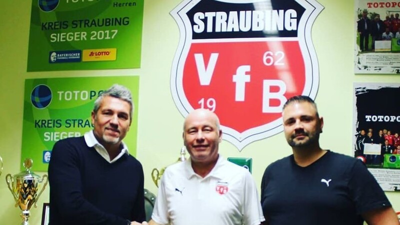 Von links: Der neue Trainer Stefan Wagner, Manfred Schötz (1. Vorstand) und Tobias Forster (Sportlicher Leiter).