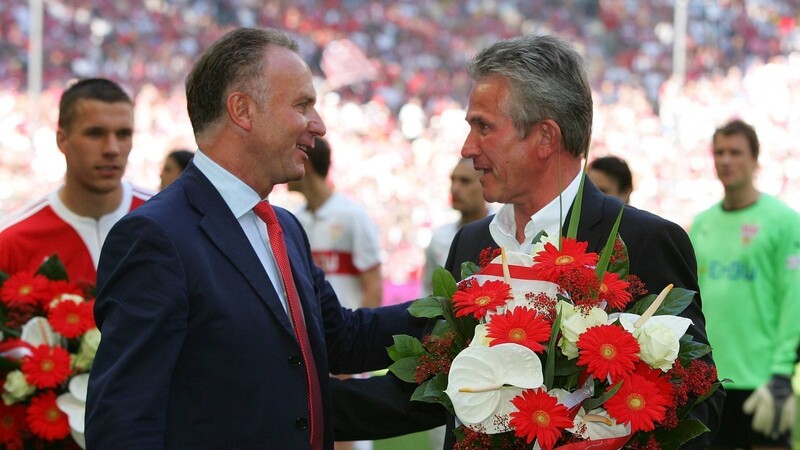 23. Mai 2009: Karl-Heinz Rummenigge verabschiedet Trainer Jupp Heynckes. 2017 kehrte Heynckes noch einmal zurück nach München.