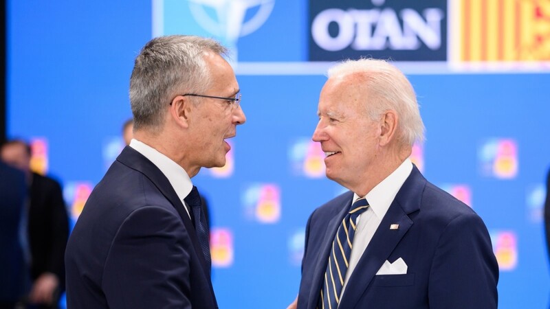 Nato-Generalsekretär Jens Stoltenberg (l.) und US-Präsident Joe Biden sind sich einig - wie auch alle anderen Partner: Sie sagen Russland den Kampf an.