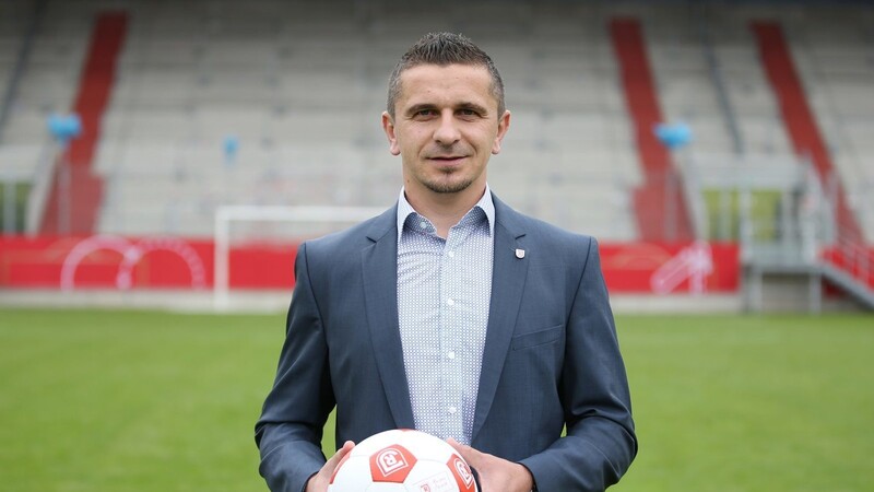 Mersad Selimbegovic wird zum Cheftrainer des SSV Jahn Regensburg befördert.